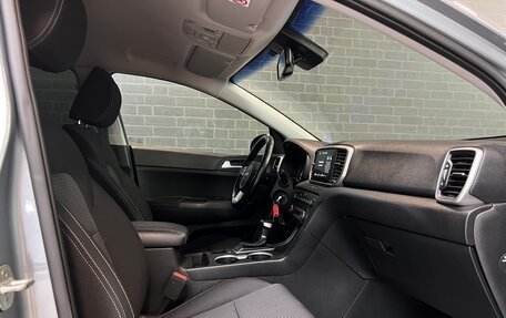 KIA Sportage IV рестайлинг, 2020 год, 2 700 000 рублей, 10 фотография