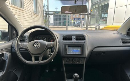 Volkswagen Polo VI (EU Market), 2017 год, 1 000 000 рублей, 12 фотография