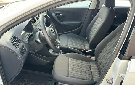 Volkswagen Polo VI (EU Market), 2017 год, 1 000 000 рублей, 11 фотография