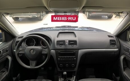 Skoda Yeti I рестайлинг, 2015 год, 1 270 000 рублей, 18 фотография