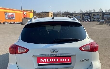 Infiniti QX50 I рестайлинг, 2013 год, 1 800 000 рублей, 12 фотография