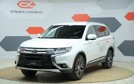 Mitsubishi Outlander III рестайлинг 3, 2018 год, 1 990 000 рублей, 1 фотография