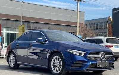 Mercedes-Benz A-Класс, 2021 год, 1 980 000 рублей, 1 фотография