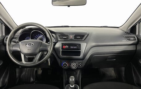 KIA Rio III рестайлинг, 2011 год, 700 000 рублей, 12 фотография