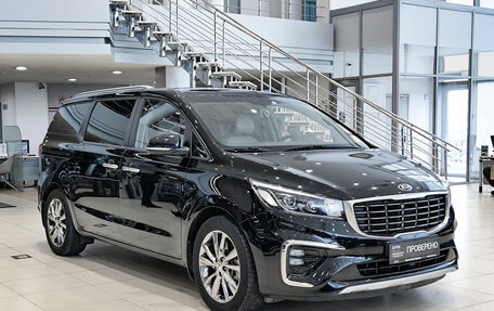 KIA Carnival III, 2018 год, 2 450 000 рублей, 3 фотография