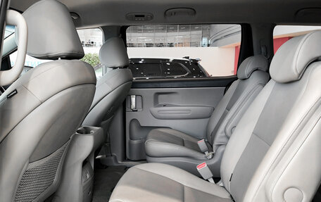 KIA Carnival III, 2018 год, 2 450 000 рублей, 11 фотография