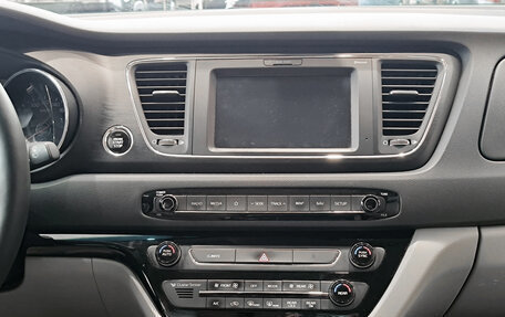 KIA Carnival III, 2018 год, 2 450 000 рублей, 14 фотография
