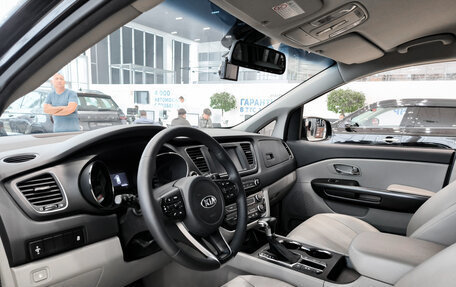 KIA Carnival III, 2018 год, 2 450 000 рублей, 15 фотография