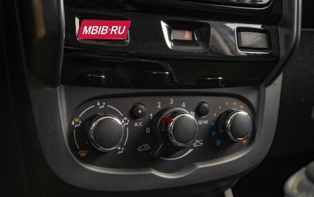 Renault Duster I рестайлинг, 2017 год, 1 239 000 рублей, 26 фотография