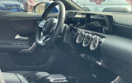 Mercedes-Benz A-Класс, 2021 год, 1 980 000 рублей, 13 фотография