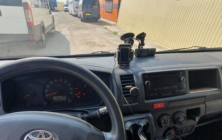 Toyota HiAce H200, 2014 год, 2 100 000 рублей, 13 фотография