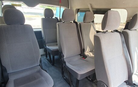 Toyota HiAce H200, 2014 год, 2 100 000 рублей, 19 фотография
