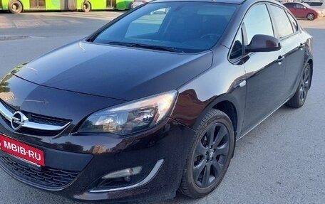 Opel Astra J, 2013 год, 935 000 рублей, 3 фотография