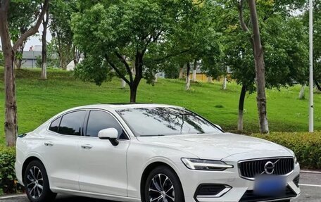 Volvo S60 III, 2022 год, 2 500 666 рублей, 3 фотография