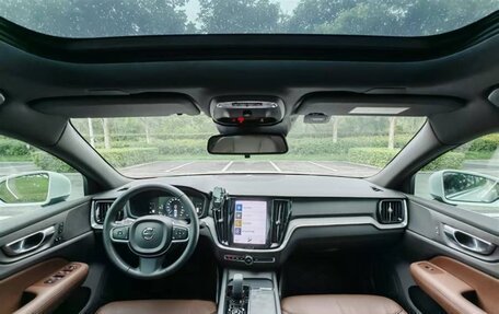 Volvo S60 III, 2022 год, 2 500 666 рублей, 9 фотография
