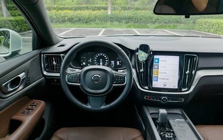 Volvo S60 III, 2022 год, 2 500 666 рублей, 10 фотография