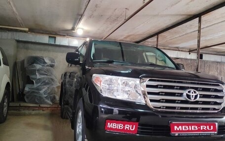 Toyota Land Cruiser 200, 2010 год, 2 950 000 рублей, 1 фотография