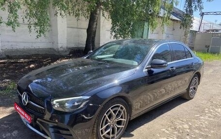 Mercedes-Benz E-Класс, 2020 год, 3 150 000 рублей, 1 фотография