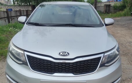 KIA Rio III рестайлинг, 2015 год, 400 000 рублей, 9 фотография