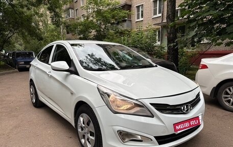 Hyundai Solaris II рестайлинг, 2014 год, 720 000 рублей, 4 фотография
