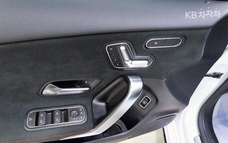 Mercedes-Benz A-Класс AMG, 2022 год, 3 500 000 рублей, 11 фотография