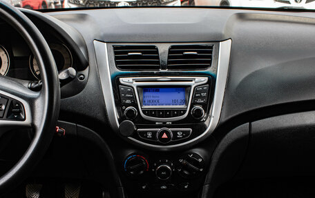 Hyundai Solaris II рестайлинг, 2012 год, 689 000 рублей, 7 фотография