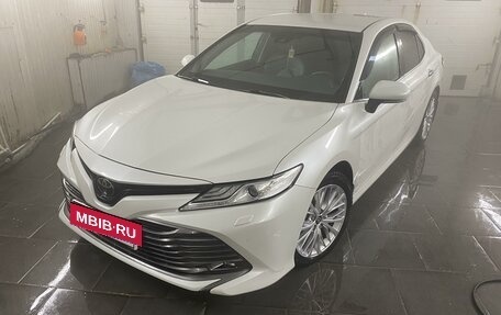 Toyota Camry, 2018 год, 3 100 000 рублей, 2 фотография
