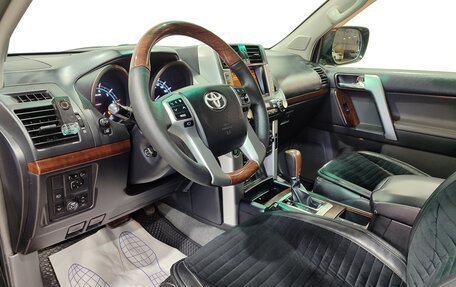 Toyota Land Cruiser Prado 150 рестайлинг 2, 2010 год, 2 500 000 рублей, 16 фотография
