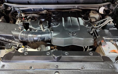 Toyota Land Cruiser Prado 150 рестайлинг 2, 2010 год, 2 500 000 рублей, 11 фотография
