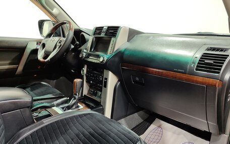 Toyota Land Cruiser Prado 150 рестайлинг 2, 2010 год, 2 500 000 рублей, 13 фотография