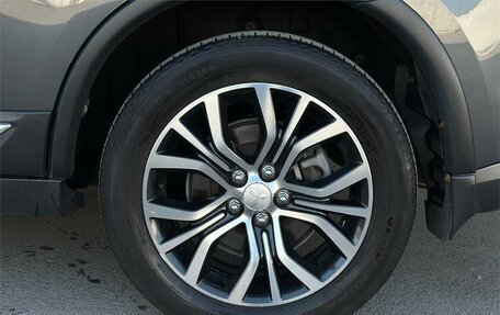 Mitsubishi Outlander III рестайлинг 3, 2018 год, 2 995 000 рублей, 16 фотография