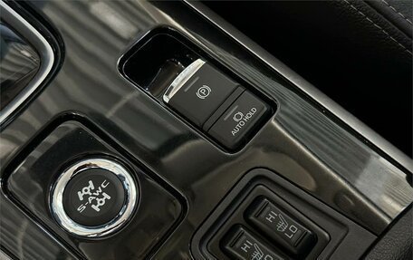 Mitsubishi Outlander III рестайлинг 3, 2018 год, 2 995 000 рублей, 19 фотография