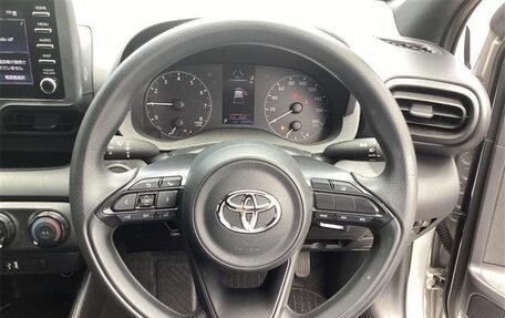 Toyota Yaris, 2021 год, 780 898 рублей, 8 фотография