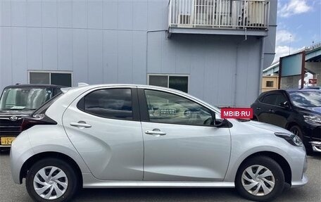 Toyota Yaris, 2021 год, 780 898 рублей, 3 фотография