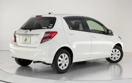 Toyota Vitz, 2015 год, 710 898 рублей, 2 фотография