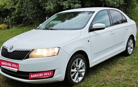 Skoda Rapid I, 2015 год, 1 050 000 рублей, 4 фотография