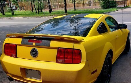 Ford Mustang VI рестайлинг, 2006 год, 3 000 000 рублей, 4 фотография