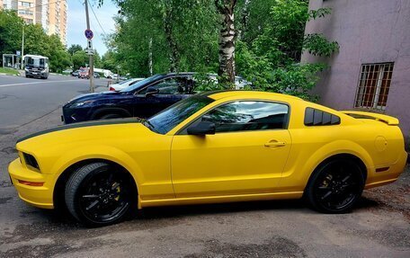 Ford Mustang VI рестайлинг, 2006 год, 3 000 000 рублей, 5 фотография