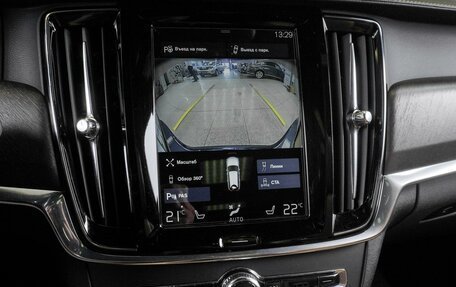 Volvo V90 Cross Country I рестайлинг, 2017 год, 2 999 000 рублей, 13 фотография
