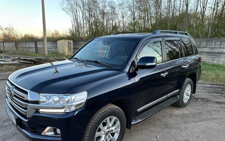 Toyota Land Cruiser 200, 2015 год, 5 400 000 рублей, 2 фотография