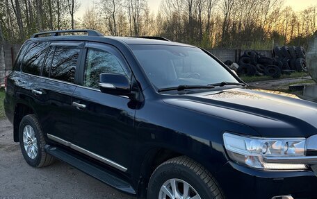 Toyota Land Cruiser 200, 2015 год, 5 400 000 рублей, 21 фотография