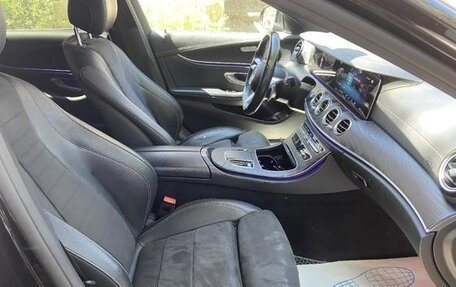 Mercedes-Benz E-Класс, 2020 год, 3 150 000 рублей, 10 фотография