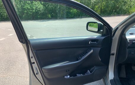 Toyota Avensis III рестайлинг, 2006 год, 820 000 рублей, 13 фотография