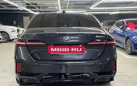 BMW 5 серия, 2024 год, 5 990 000 рублей, 4 фотография