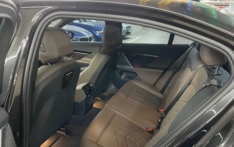 BMW 5 серия, 2024 год, 5 990 000 рублей, 16 фотография
