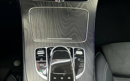 Mercedes-Benz E-Класс, 2019 год, 2 950 000 рублей, 6 фотография