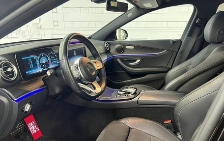 Mercedes-Benz E-Класс, 2019 год, 2 950 000 рублей, 16 фотография
