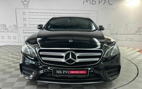Mercedes-Benz E-Класс, 2019 год, 2 950 000 рублей, 2 фотография