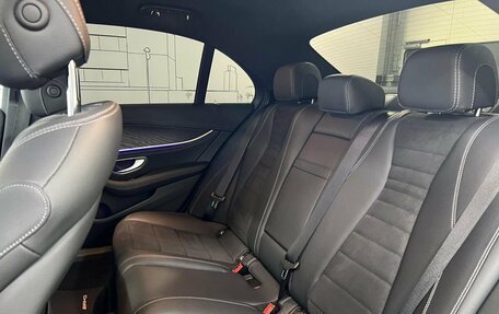 Mercedes-Benz E-Класс, 2019 год, 2 950 000 рублей, 19 фотография