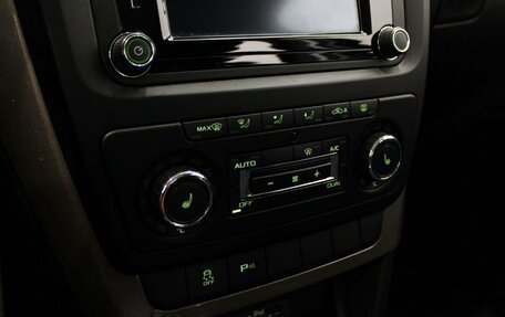 Skoda Yeti I рестайлинг, 2015 год, 1 299 000 рублей, 15 фотография